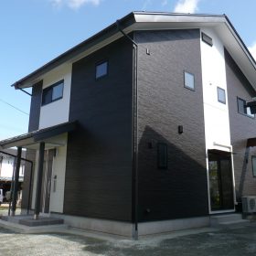 独立型2世帯住宅　２階建て部