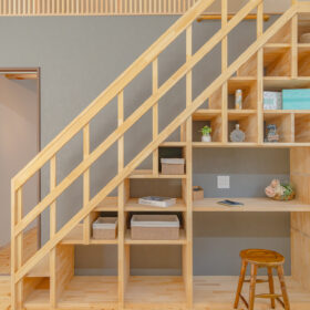 造作階段がある木の家